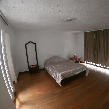Le VI Hostal Medellín Zewnętrze zdjęcie